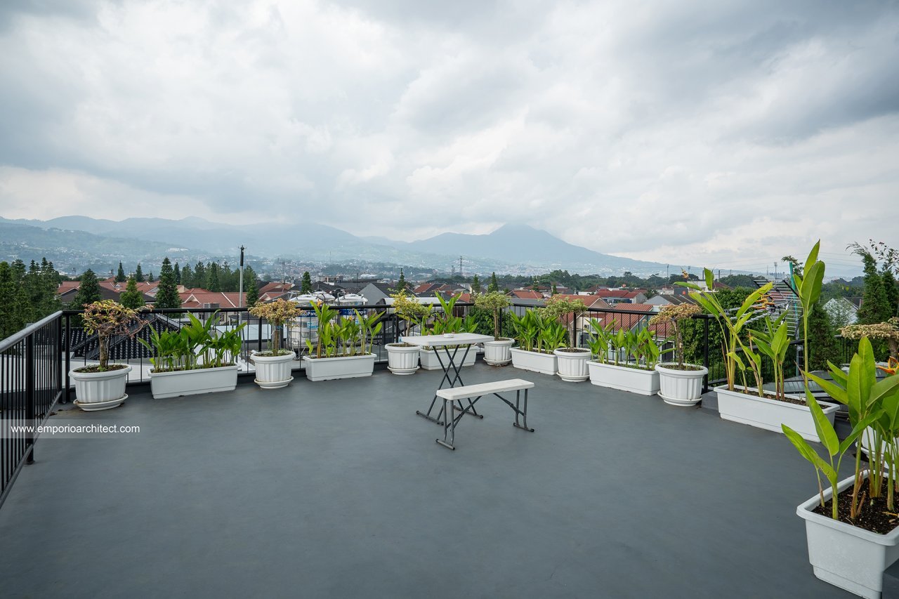 Rumah Bapak DNN di Bandung 11