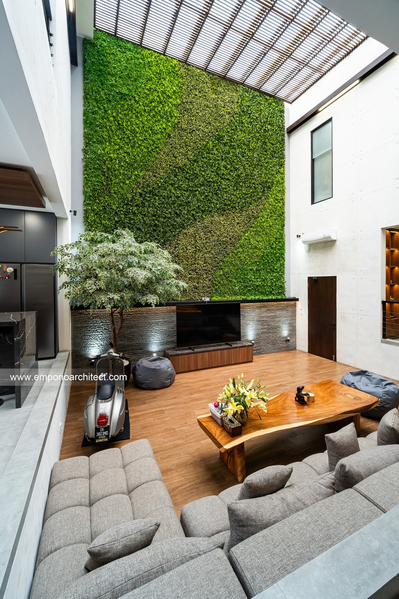 Rumah Ibu DYV di Bali 10