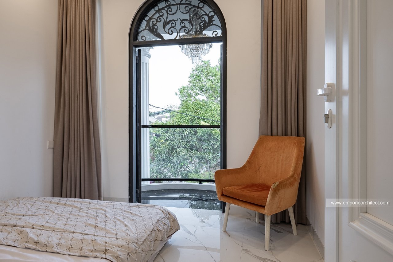 Rumah Ibu RK di Surabaya 22