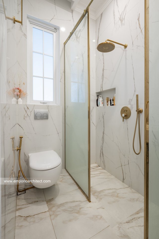 Rumah Ibu RK di Surabaya 14