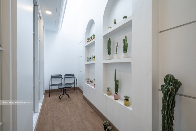 Rumah Ibu RK di Surabaya 15