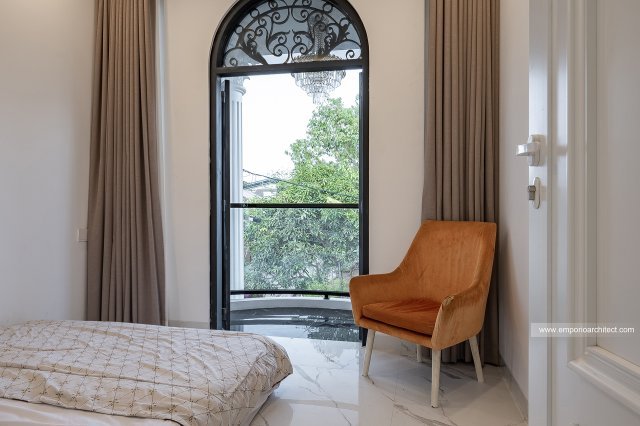 Rumah Ibu RK di Surabaya 22